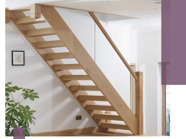 Изготовление деревянных лестниц под ключ в Петергофе для дома