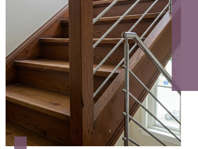 Демонтаж деревянных лестниц в Петергофе — быстро и аккуратно