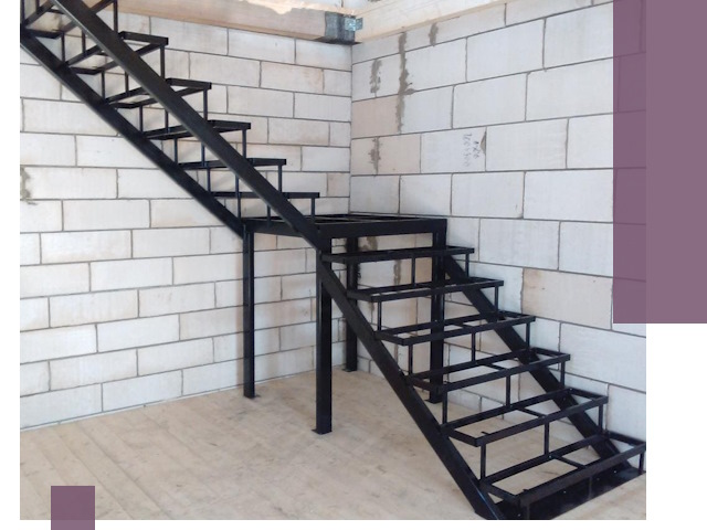 Лестницы на металлокаркасе под ключ в Петергофе — изготовление и монтаж