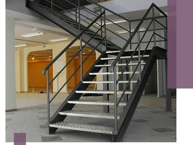 Лестницы для офиса в Петергофе: изготовление, монтаж, демонтаж