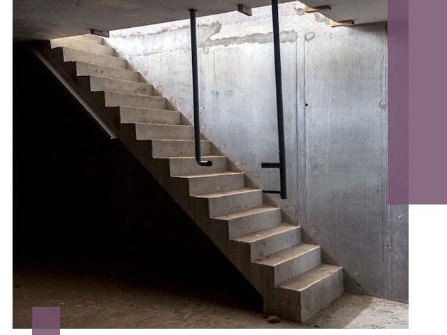 Изготовление и монтаж лестниц в подвале в Петергофе