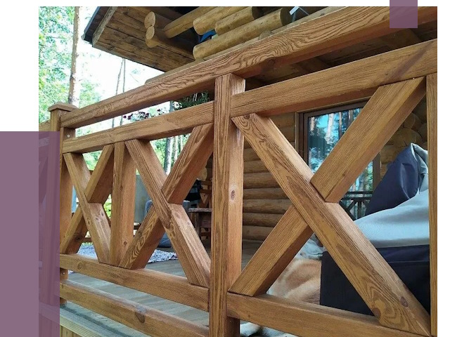 Деревянные перила под ключ в Петергофе от 7846 руб. 