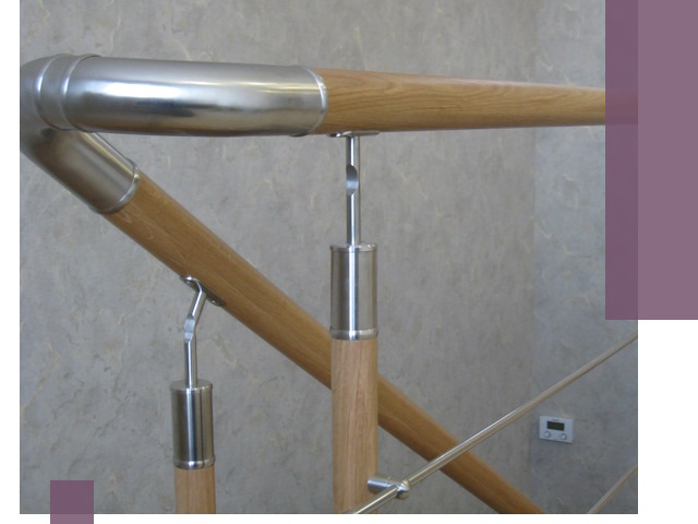 Комбинированные перила на заказ в Петергофе — монтаж и производство