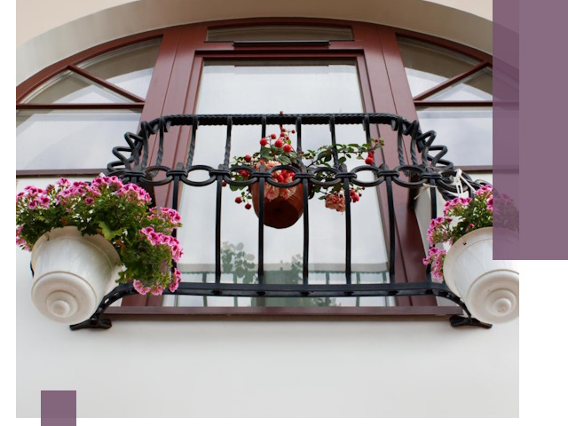 Изготовление и монтаж французских балконов в Петергофе