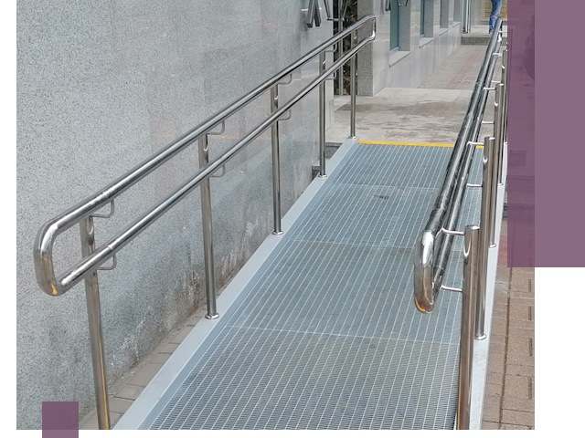 Пандусы для инвалидов в Петергофе — изготовление и монтаж