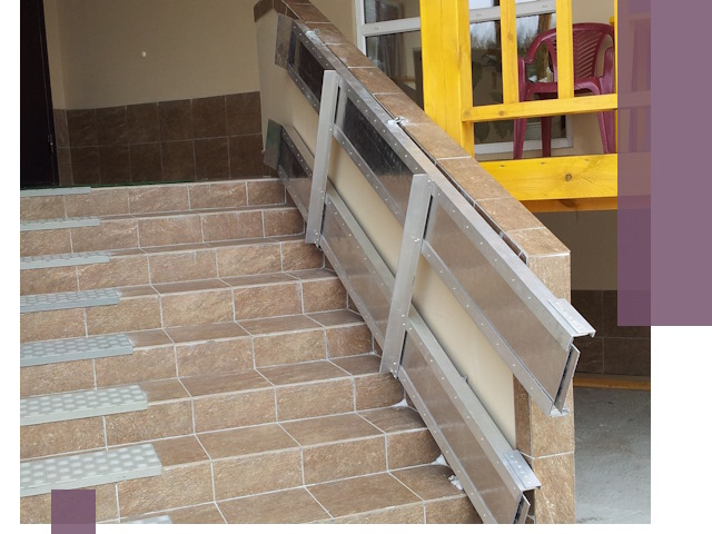 Откидные пандусы под ключ в Петергофе — монтаж и демонтаж