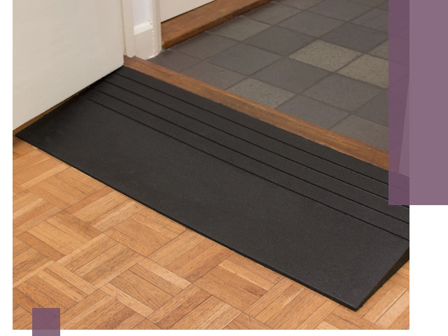 Резиновые пандусы для доступа и безопасности в Петергофе