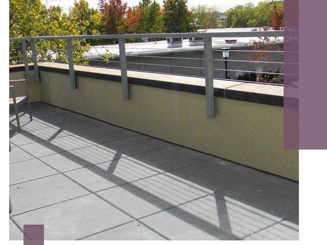 Металлические парапеты под ключ в Петергофе: монтаж и изготовление