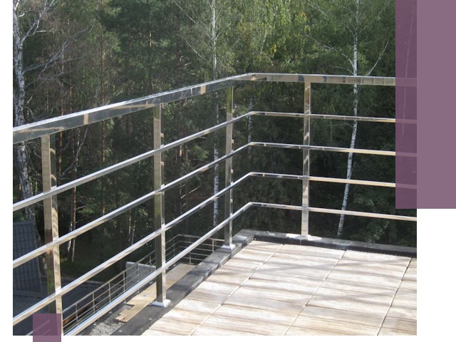 Парапеты из нержавеющей стали в Петергофе — изготовление и монтаж