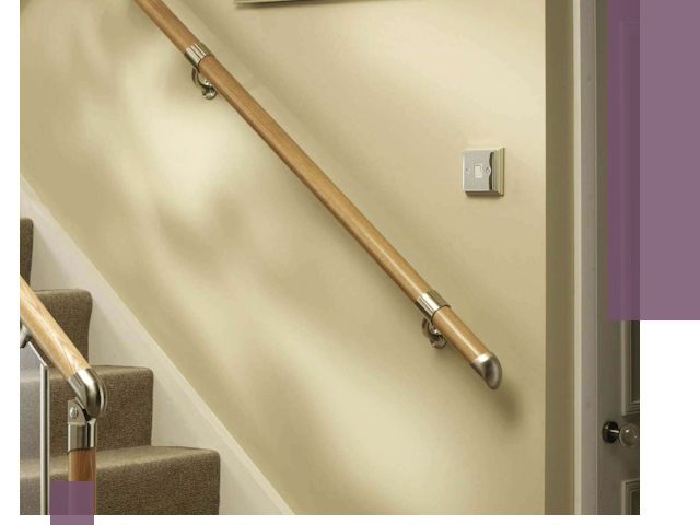 Монтаж пристенных поручней профессионально в Петергофе