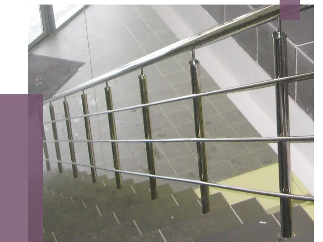 Монтаж поручней из нержавеющей стали в Петергофе от 4394 руб.